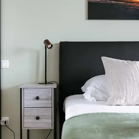 Relax By The Waves Apartment