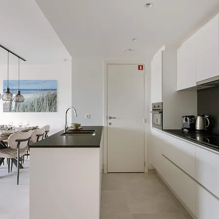 Apartment Relax By The Waves *