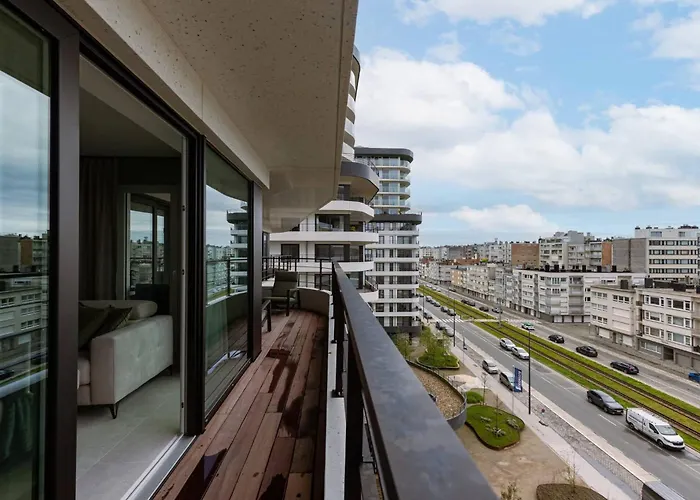 Relax By The Waves Остенде