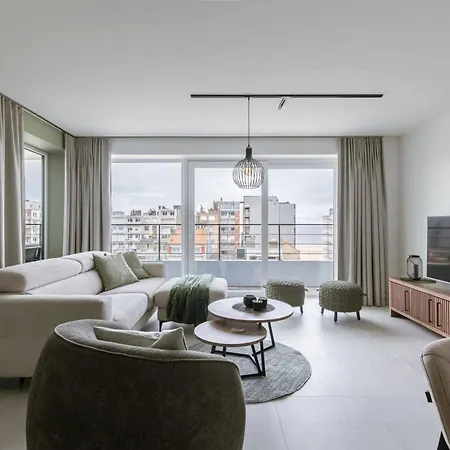 Relax By The Waves Apartment