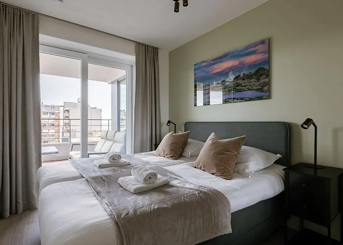 Relax By The Waves Apartment